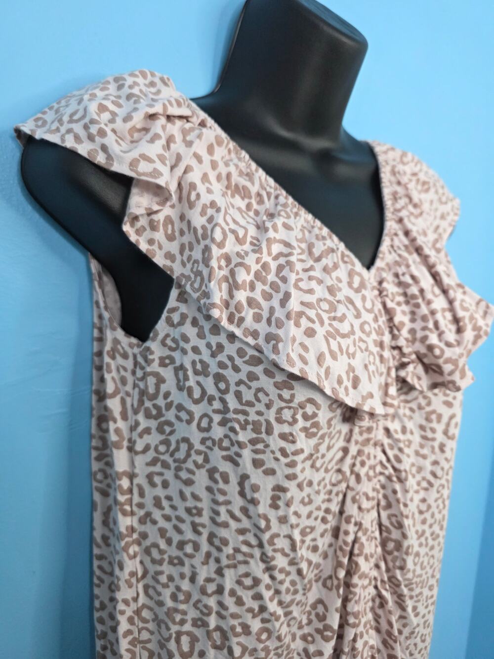 Kate Quinn XS 96% Bamboo Animal Print Top with Scrunch Front